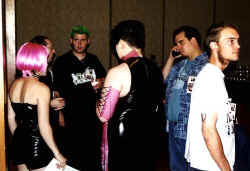 CC005.jpg (39875 bytes)