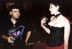 CC024.jpg (31536 bytes)