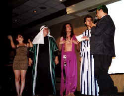 GS003.jpg (37099 bytes)