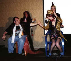 WUT02.jpg (38857 bytes)