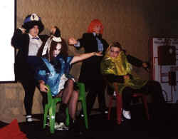 WUT04.jpg (37887 bytes)