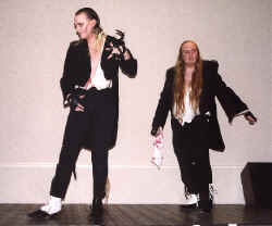 d16-01.jpg (68423 bytes)