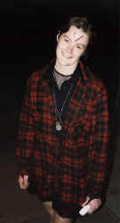 d09-08.jpg (26615 bytes)