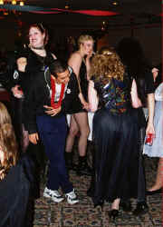 D02-16.JPG (43016 bytes)