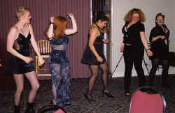 D03-05.JPG (55988 bytes)