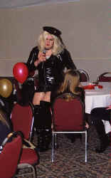 D04-04.JPG (32144 bytes)