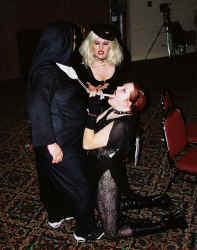 D05-06.JPG (44064 bytes)