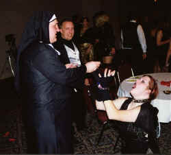 D05-10.JPG (32304 bytes)