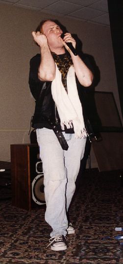 d17-18.jpg (24701 bytes)