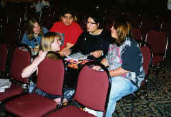 D13-05.JPG (43945 bytes)