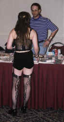 d16-24.jpg (35062 bytes)