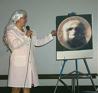 P0000300.jpg (20047 bytes)