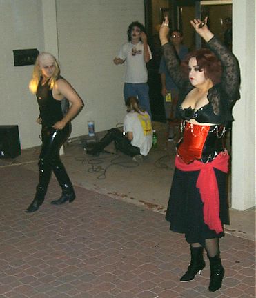 P0000366.jpg (28720 bytes)