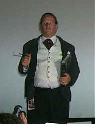 P0000411.jpg (27168 bytes)